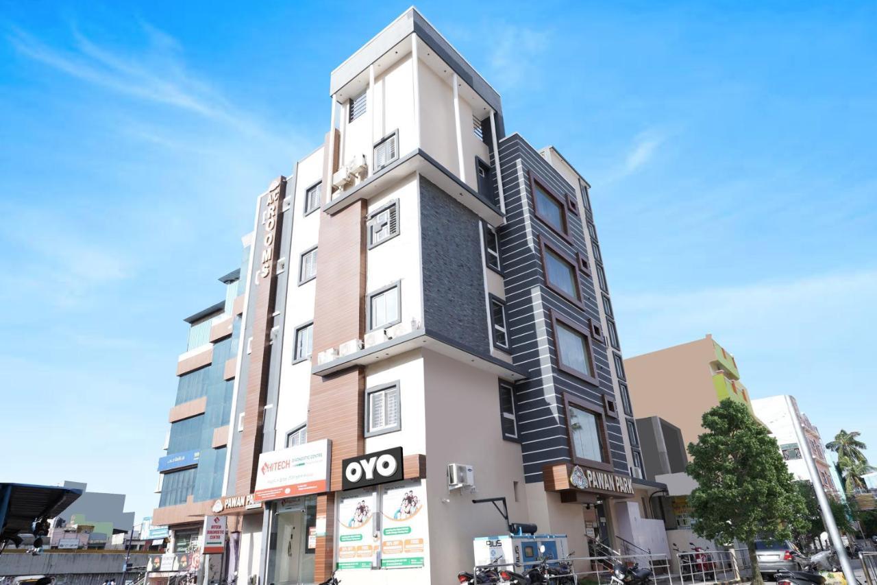 Oyo Flagship Pawan Park Hotel Vellore Bagian luar foto